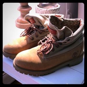 Timberland boots size 7 women’s
